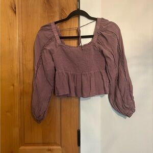 American Eagle M top